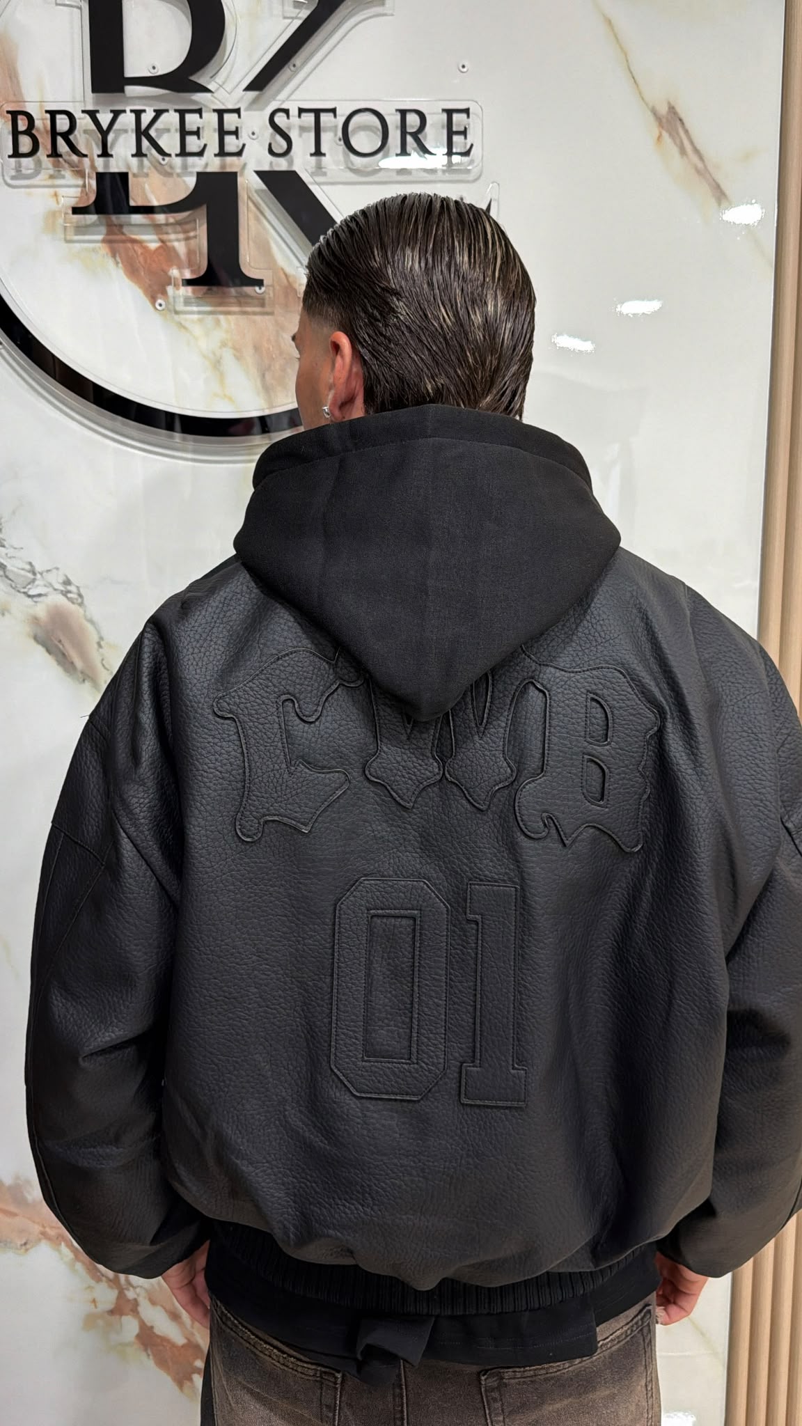 BOMBER 01