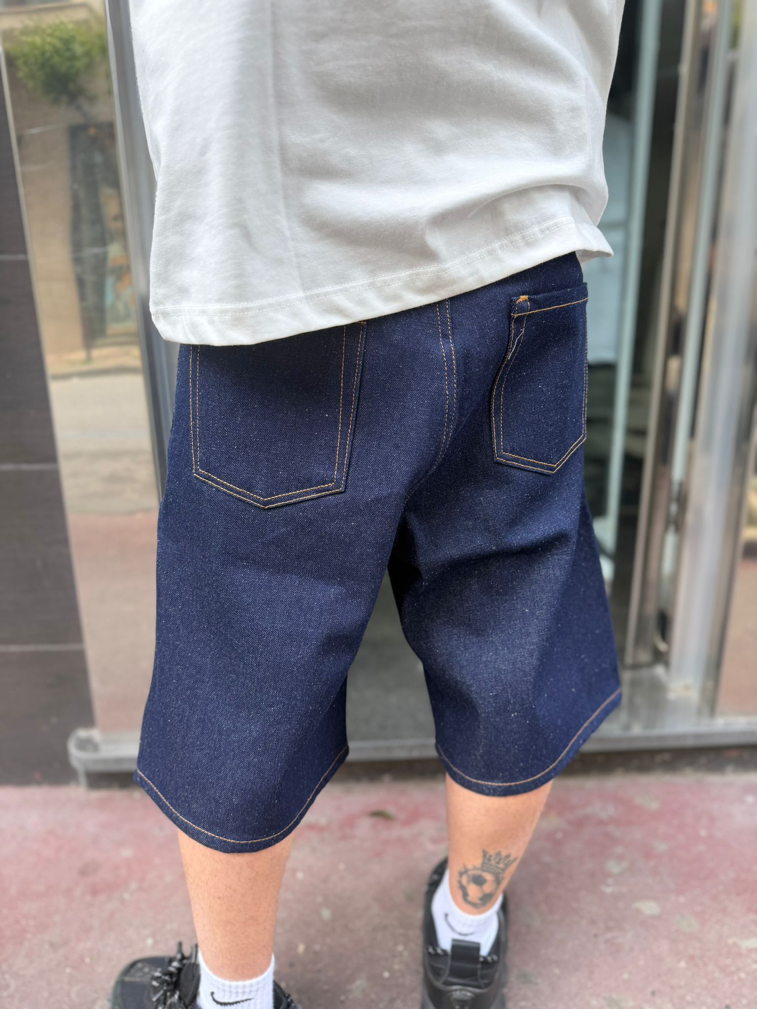 SHORT CARPENTER