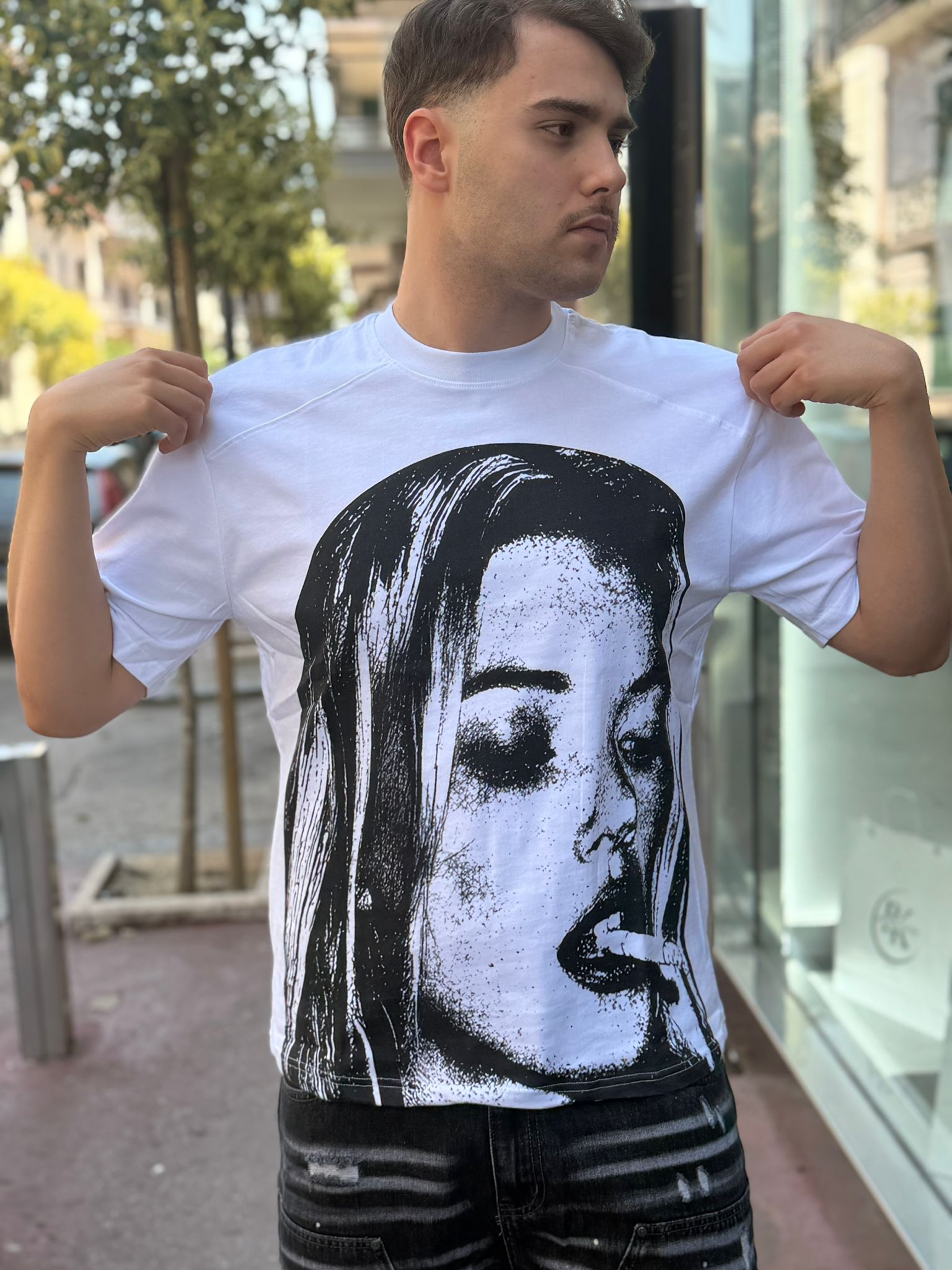 T-SHIRT LOCA