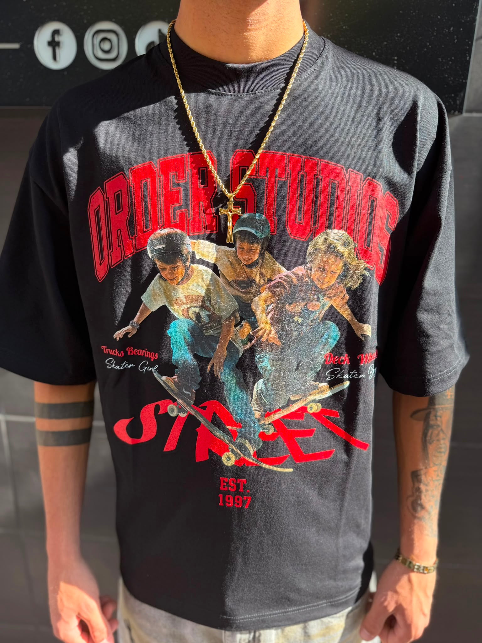 T-SHIRT SKATE