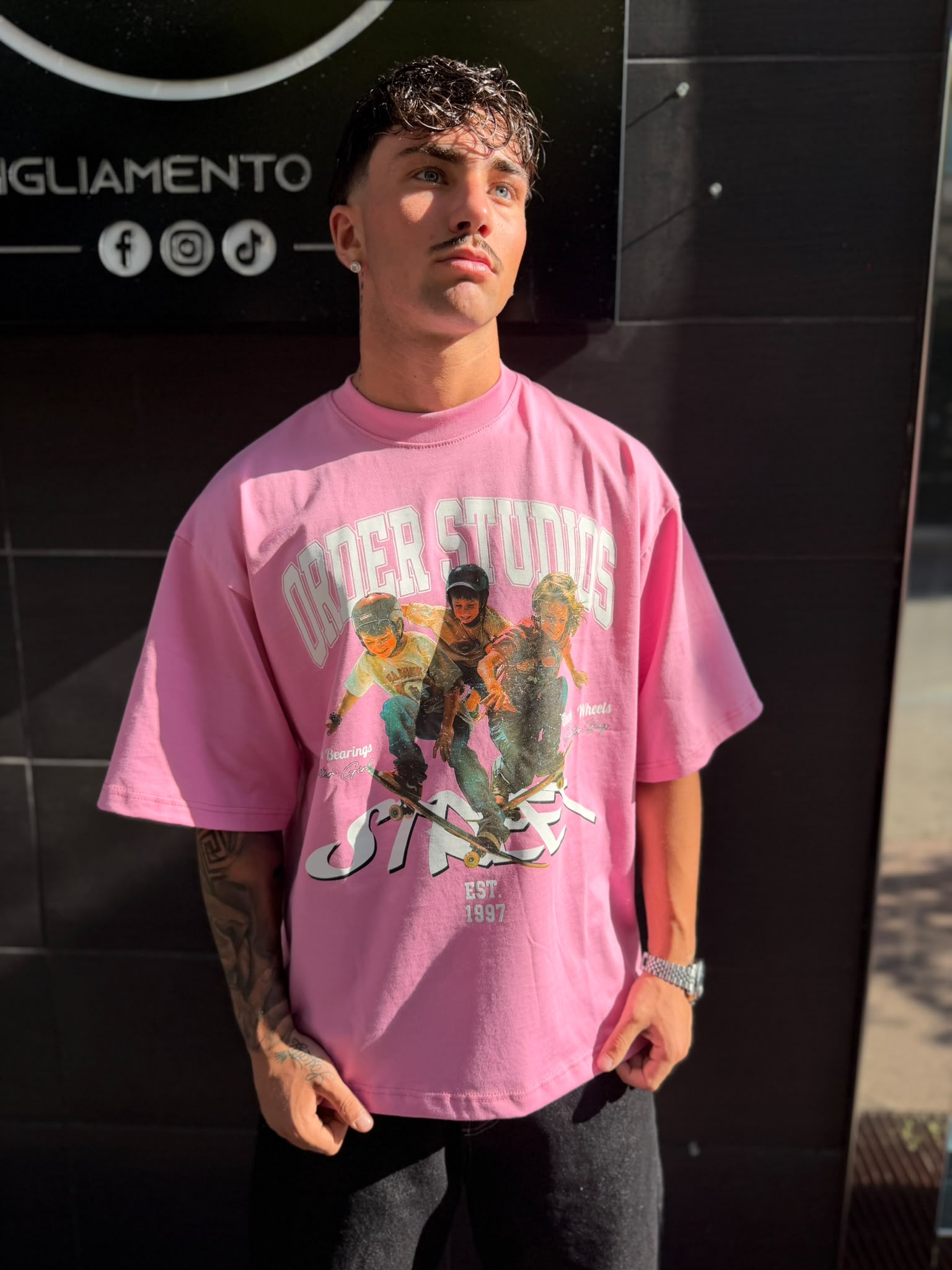 T-SHIRT SKATE