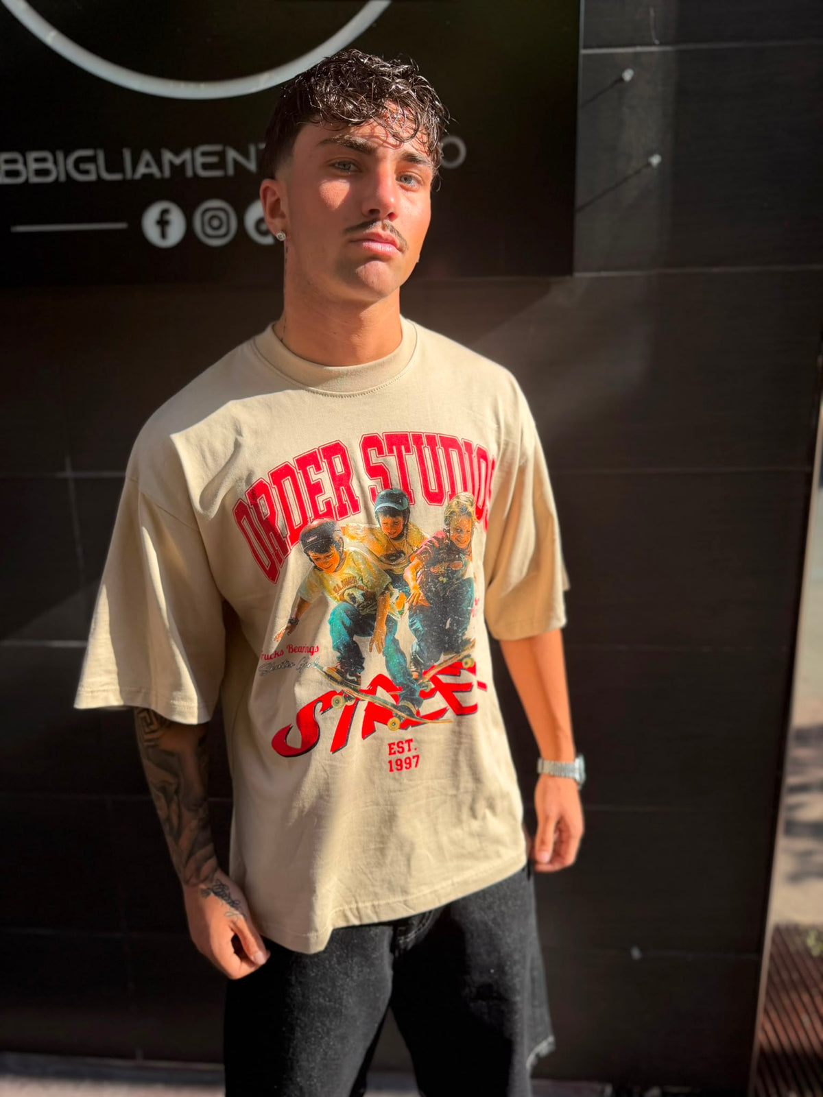 T-SHIRT SKATE