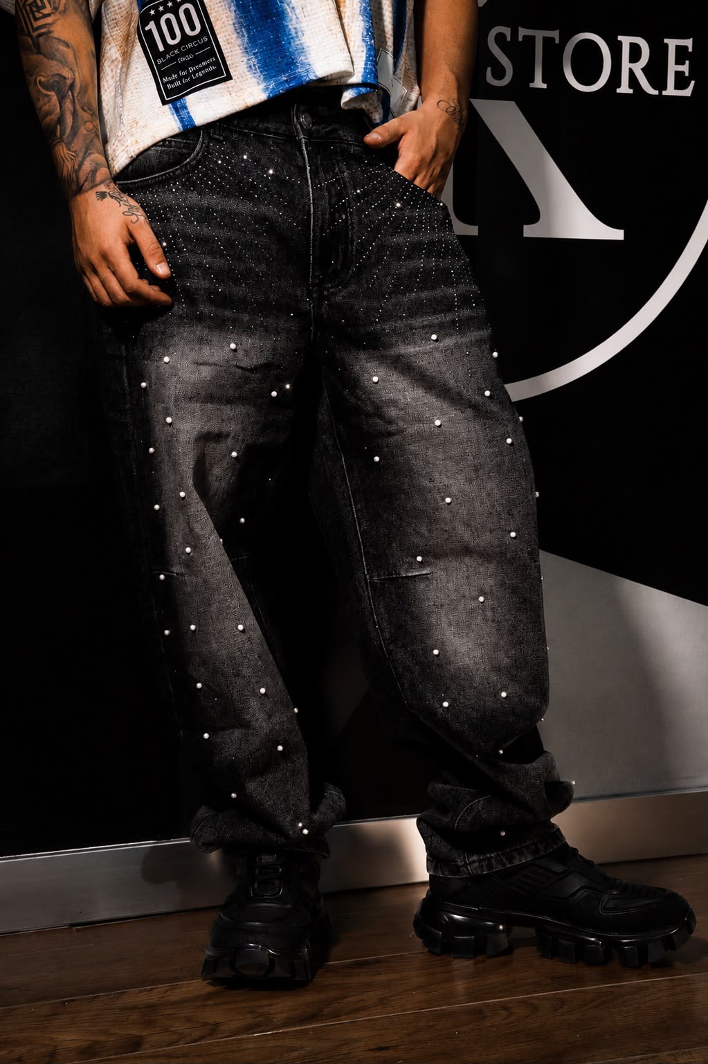 JEANS PEARL STUDDED