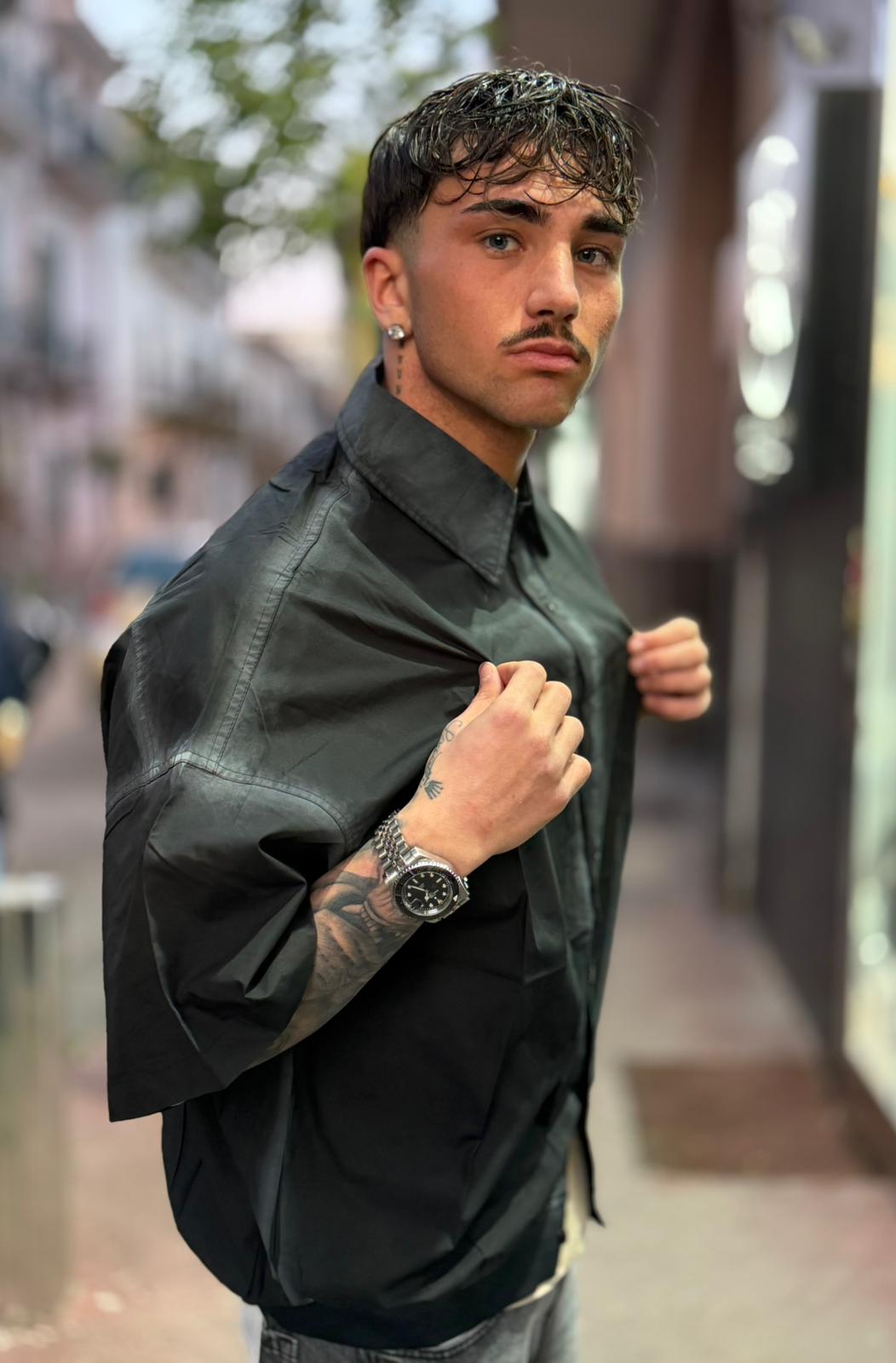 camicia nera sfumata